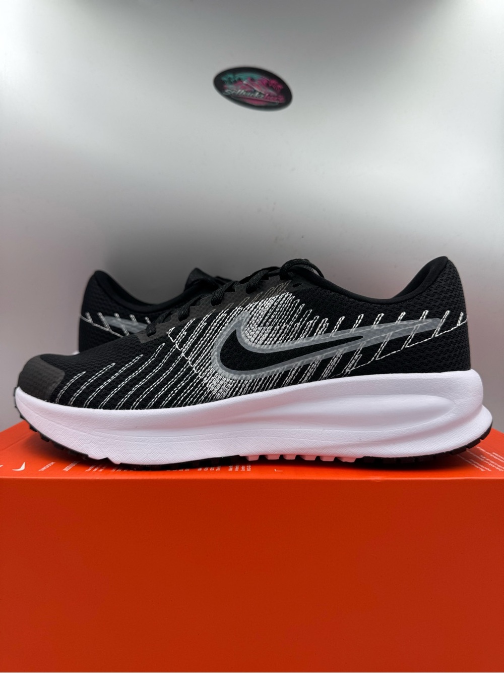 Nike Run Defy Black Wolf Grey White BRAND NEW Size 10 Women
